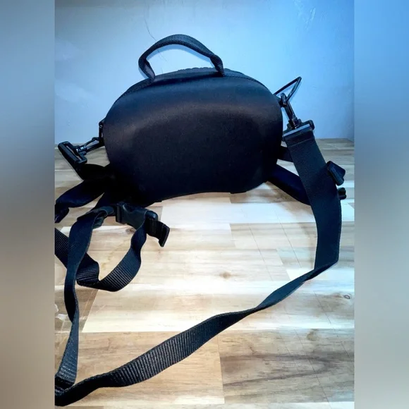 Polaroid Video Camera Bag Backpack Black New With Tags Water Resistant - Picture 15 of 16